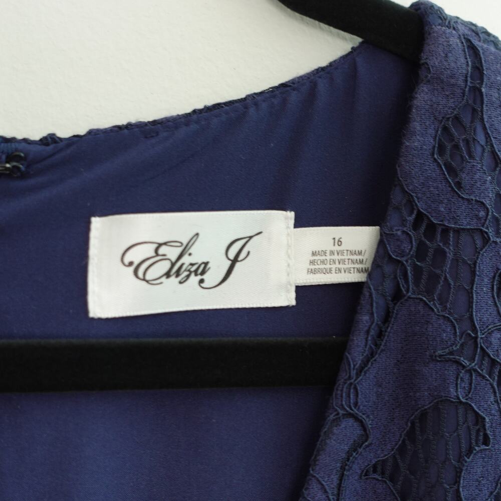 Eliza J Navy Tiered Fit Flare Floral Lace Short Cocktail Party Dress Size 16 - Picture 2 of 8
